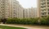 Noida: Close call for girl as concrete chunk falls off
