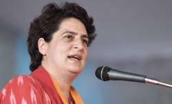 Priyanka Gandhi's cavalcade stopped in Lucknow 