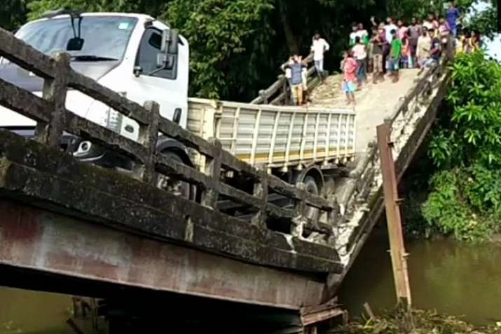 "A canal bridge in Siliguri's Phansidewa collapsed early